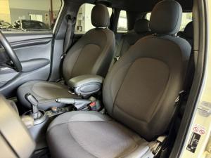 MINI Hatch Cooper Hatch 3-door - Image 11
