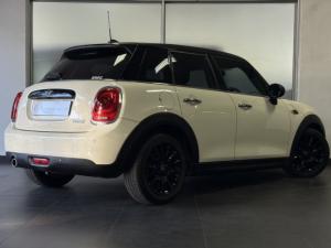 MINI Hatch Cooper Hatch 3-door - Image 9