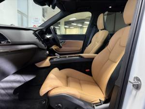 Volvo XC90 B5 AWD Ultra Dark - Image 11