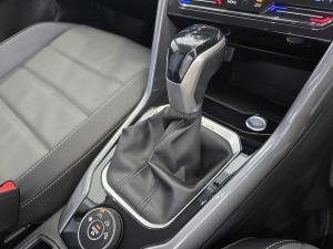 Volkswagen T-Roc 2.0TSI 4Motion Design - Image 8