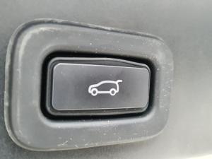 Land Rover Range Rover Evoque P250 R-Dynamic SE - Image 10
