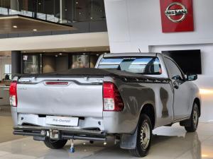 Toyota Hilux 2.0 chassis cab - Image 4