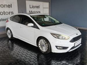 Ford Focus hatch 1.0T Trend - Image 1