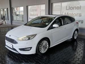 Ford Focus hatch 1.0T Trend - Image 2