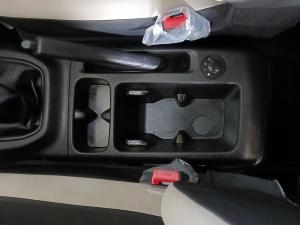 Renault Triber 1.0 Life - Image 12