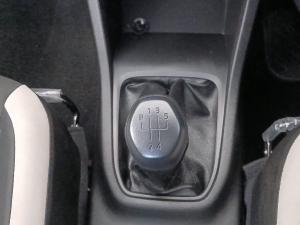 Renault Triber 1.0 Life - Image 15