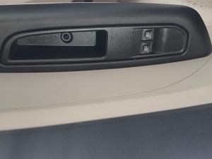 Renault Triber 1.0 Life - Image 8