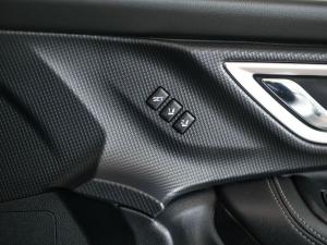 Subaru Forester 2.0i S ES - Image 19