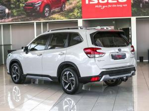 Subaru Forester 2.0i S ES - Image 4