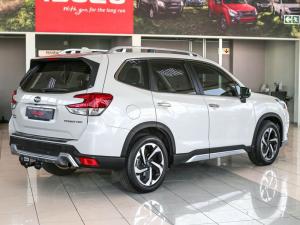 Subaru Forester 2.0i S ES - Image 6