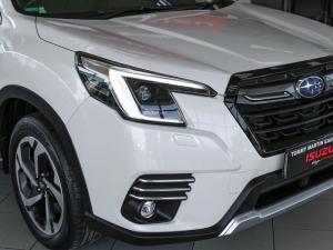 Subaru Forester 2.0i S ES - Image 9