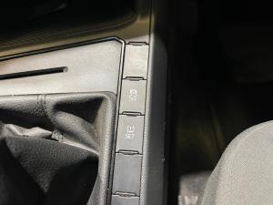 Volkswagen Polo sedan 1.6 manual - Image 15