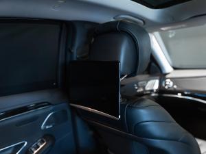 Mercedes-Benz S-Class S560 L - Image 10