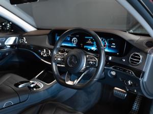 Mercedes-Benz S-Class S560 L - Image 21