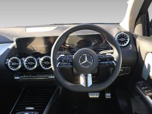 Mercedes-Benz GLA GLA200 Progressive - Image 8