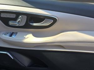 Mercedes-Benz V-Class V300d Exclusive - Image 12
