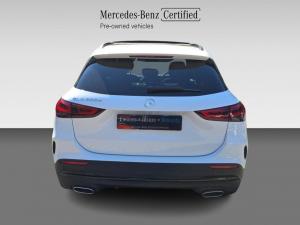 Mercedes-Benz GLA GLA200d Progressive - Image 16