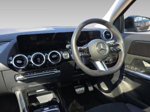 Mercedes-Benz GLA GLA200 Progressive - Image 6