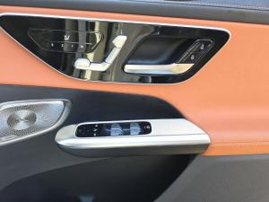 Mercedes-Benz GLC GLC300d 4Matic Avantgarde - Image 10
