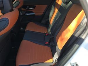 Mercedes-Benz GLC GLC300d 4Matic Avantgarde - Image 9