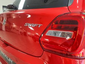 Suzuki Swift 1.2 GLX manual - Image 6