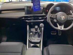 Alfa Romeo Tonale 1.5T Hybrid Veloce - Image 16