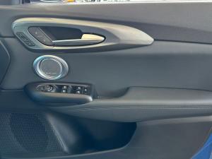 Alfa Romeo Tonale 1.5T Hybrid Veloce - Image 12