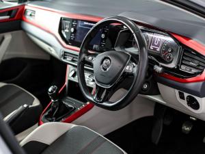 Volkswagen Polo hatch 1.0TSI Comfortline - Image 10