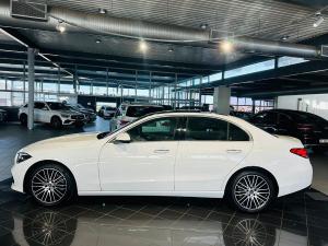 Mercedes-Benz C-Class C220d Avantgarde - Image 4