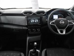 Nissan Magnite 1.0 Visia auto - Image 12