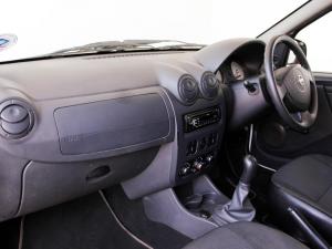 Nissan NP200 1.6i - Image 15