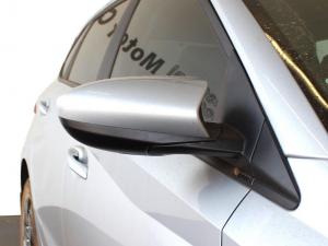 Hyundai i20 1.2 Premium - Image 9