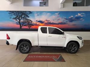 Toyota Hilux 2.4GD-6 Xtra cab Raider auto - Image 3