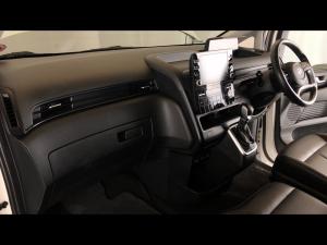 Hyundai Staria 2.2D Executive 9-seater - Image 7