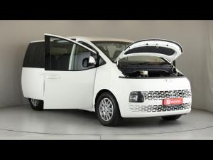 Hyundai Staria 2.2D Executive 9-seater - Image 14