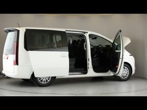 Hyundai Staria 2.2D Executive 9-seater - Image 16