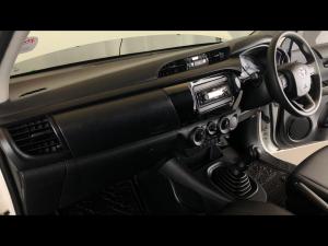 Toyota Hilux 2.0 single cab S (aircon) - Image 7