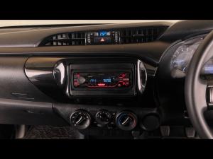 Toyota Hilux 2.0 single cab S (aircon) - Image 24
