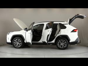 Toyota RAV4 2.5 Hybrid VX E-Four - Image 11