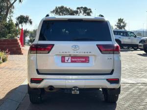 Toyota Land Cruiser 300 3.5T ZX - Image 5