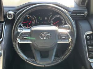 Toyota Land Cruiser 300 3.5T ZX - Image 8