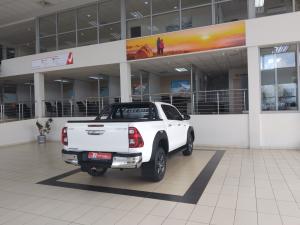 Toyota Hilux 2.8GD-6 double cab Raider auto - Image 2