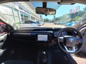 Toyota Hilux 2.4GD-6 single cab Raider manual - Image 6