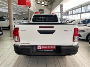 Toyota Hilux 2.4 GD-6 RB Raider automaticE/CAB - Image 4