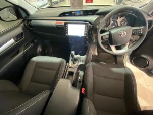 Toyota Hilux 2.4 GD-6 RB Raider automaticE/CAB - Image 7
