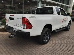 Toyota Hilux 2.4 GD-6 RB Raider automaticE/CAB - Image 2