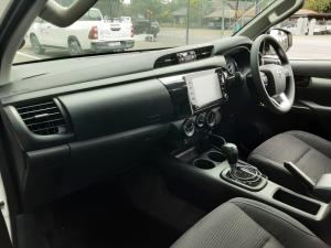 Toyota Hilux 2.4 GD-6 RB Raider automaticE/CAB - Image 6