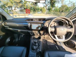 Toyota Hilux 2.4 GD-6 RB SRS/C - Image 6
