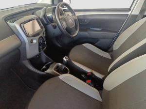 Toyota Aygo 1.0 - Image 3