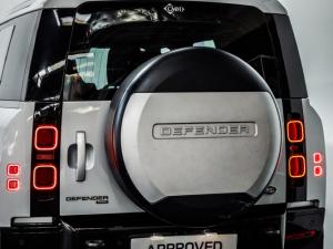 Land Rover Defender 110 D300 X-Dynamic SE - Image 10